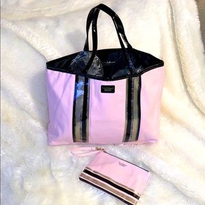 Victoria’s Secret Pink Tote & Wristlet 😎🏖👙Get beach and pool ready!! NWOT
